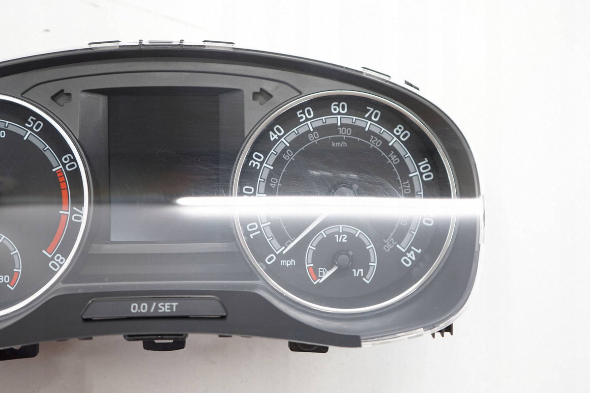 SKODA RAPID LIFT 17R 1.0 TSI COUNTER CLOCKS ANGLIK 5JA920943B