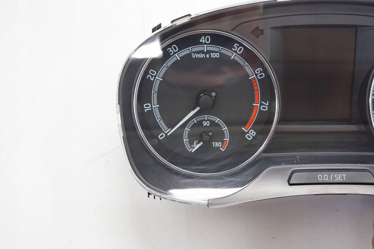 SKODA RAPID LIFT 17R 1.0 TSI COUNTER CLOCKS ANGLIK 5JA920943B