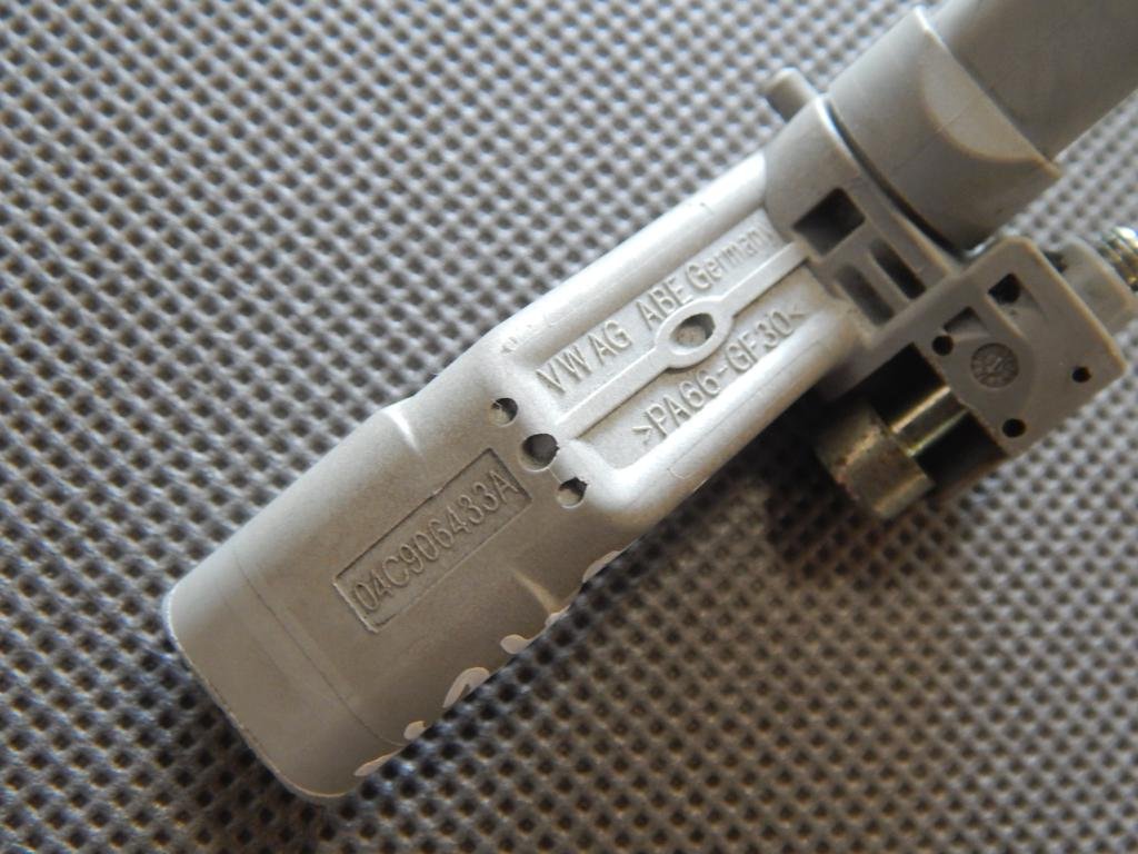 SKODA RAPID SHAFT POSITION SENSOR 04C906433A