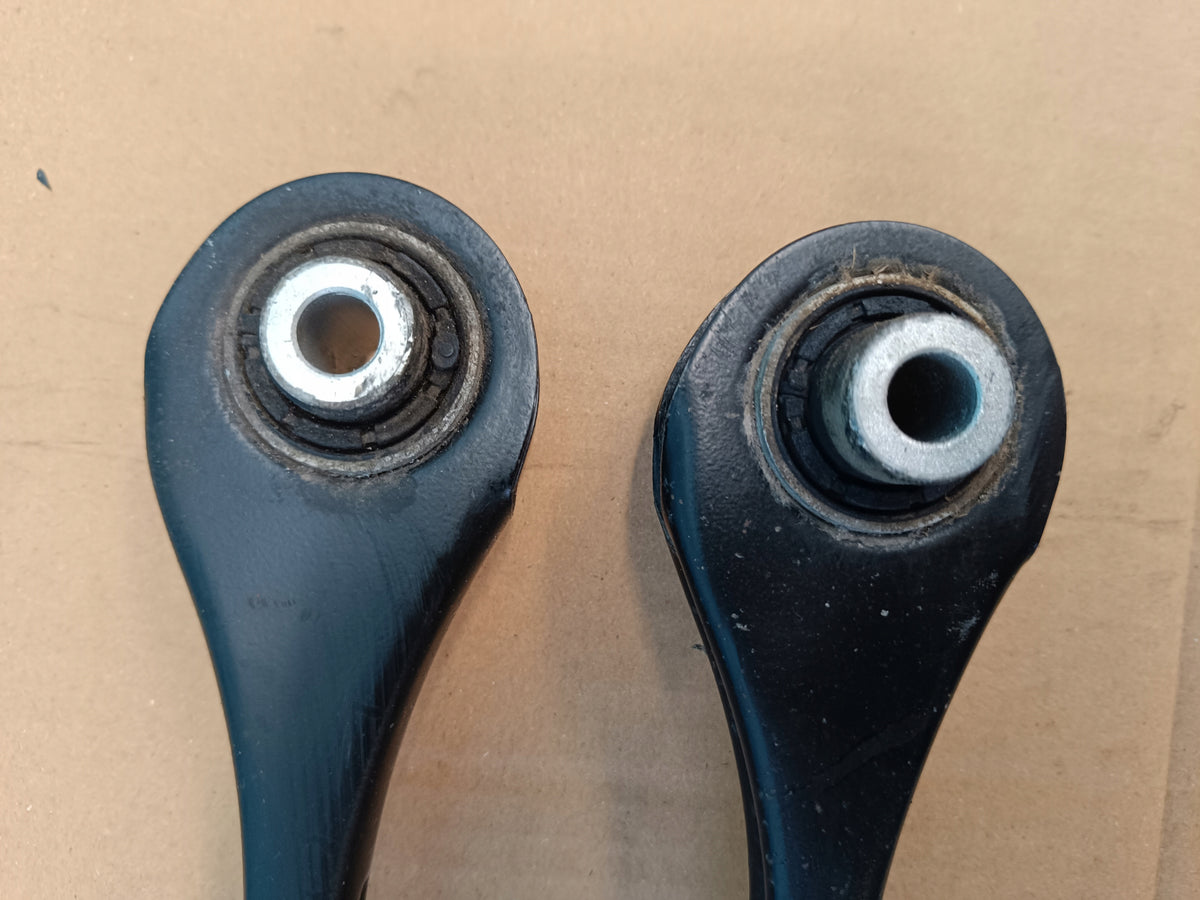 SKODA SUPERB 3 COMBI 2.0TFSI 206KW 4X4 18R CONTROL ARM LEFT RIGHT REAR 5Q0501529F