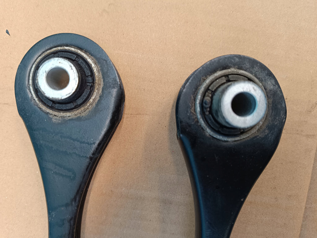 SKODA SUPERB 3 COMBI 2.0TFSI 206KW 4X4 18R CONTROL ARM LEFT RIGHT REAR 5Q0501529F