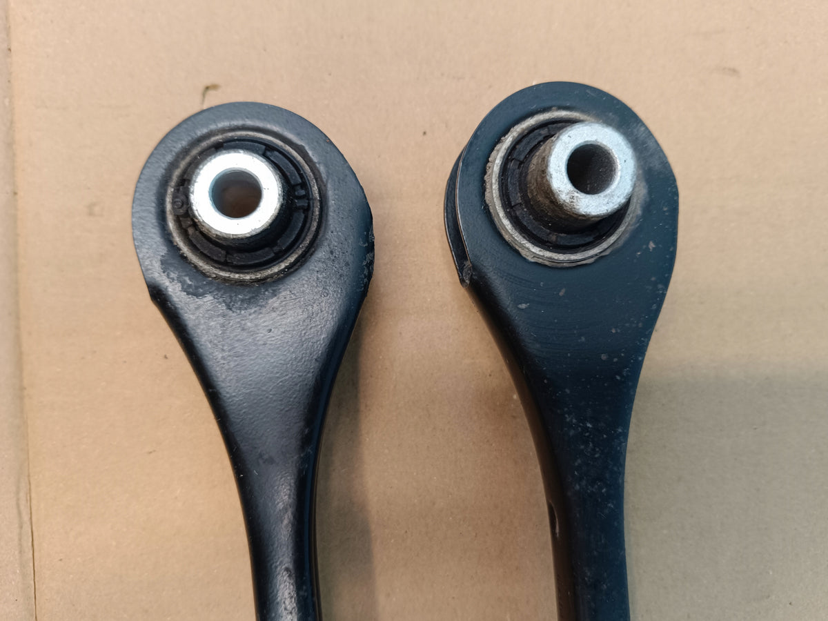 SKODA SUPERB 3 COMBI 2.0TFSI 206KW 4X4 18R CONTROL ARM LEFT RIGHT REAR 5Q0501529F