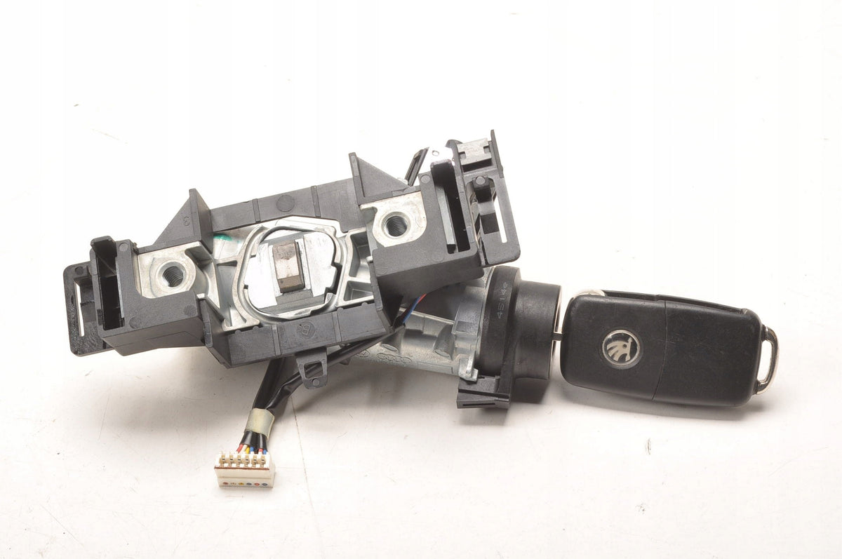 SKODA SUPERB II RAPID IGNITION KEY LIFT 1K0905851 3T0837202L