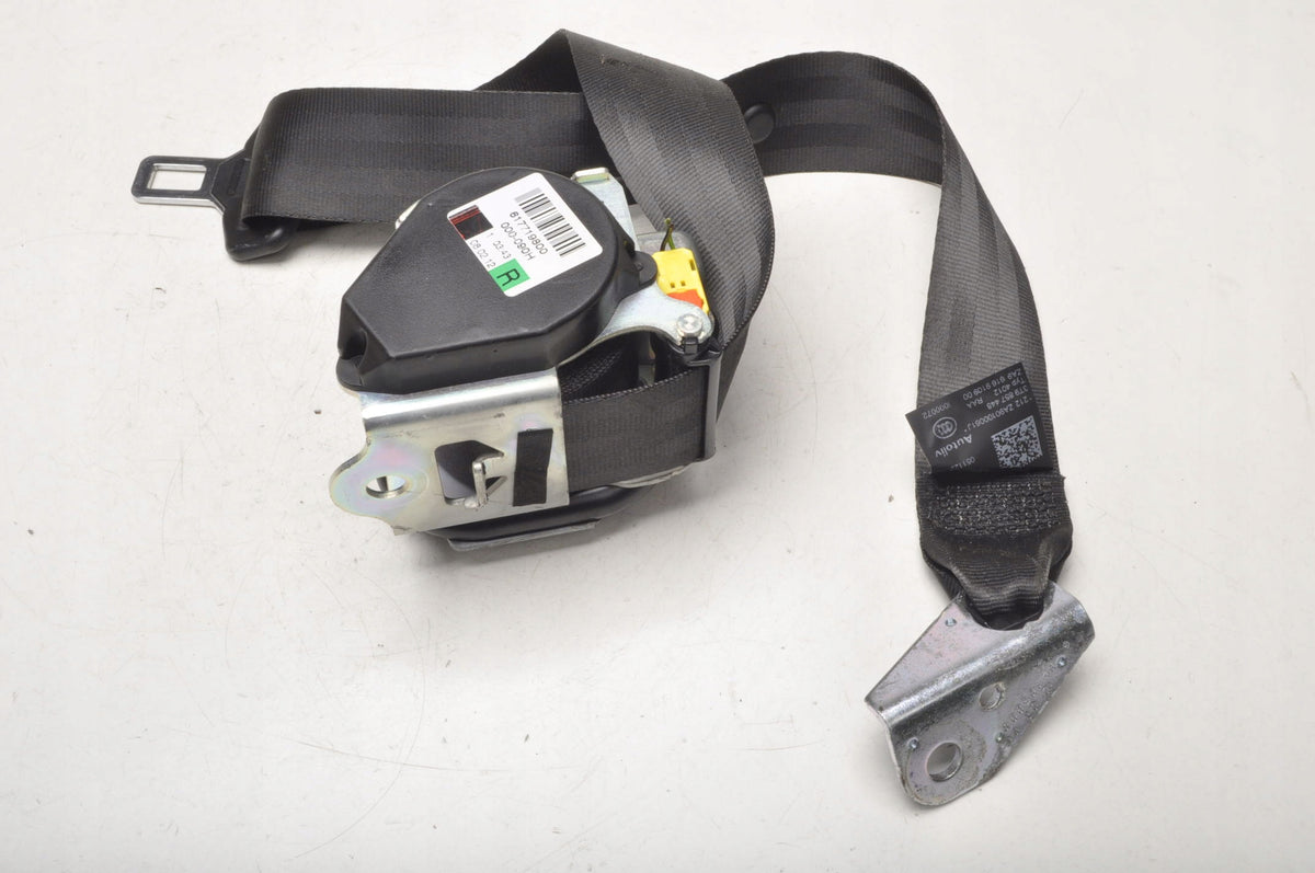 SKODA SUPERB II REAR BELT RIGHT 3T9857448