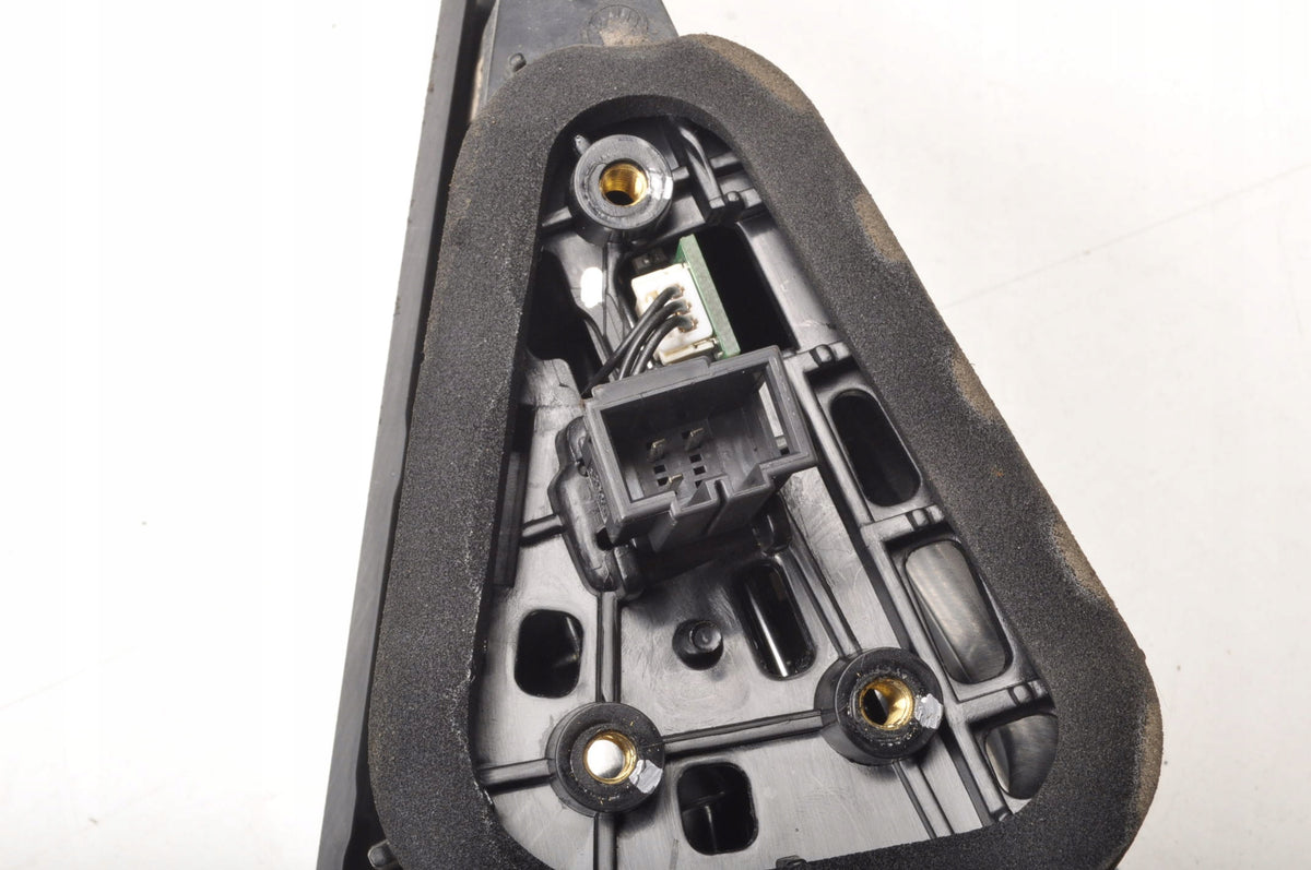 SKODA SUPERB III LAMP LEFT REAR IN FLAP STATION WAGON 3V9945307B