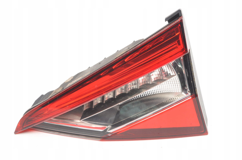 SKODA SUPERB III LAMP RIGHT REAR IN FLAP 3V5945308D
