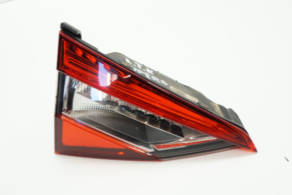 SKODA SUPERB III SEDAN 16R LAMP LEFT REAR FLAP 3V5945307B