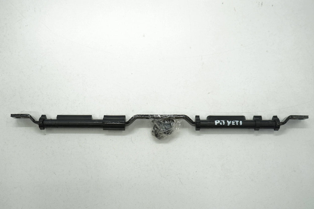 SKODA YETI 13R GUIDE SEAT MOUNT RIGHT REAR 5L0885538