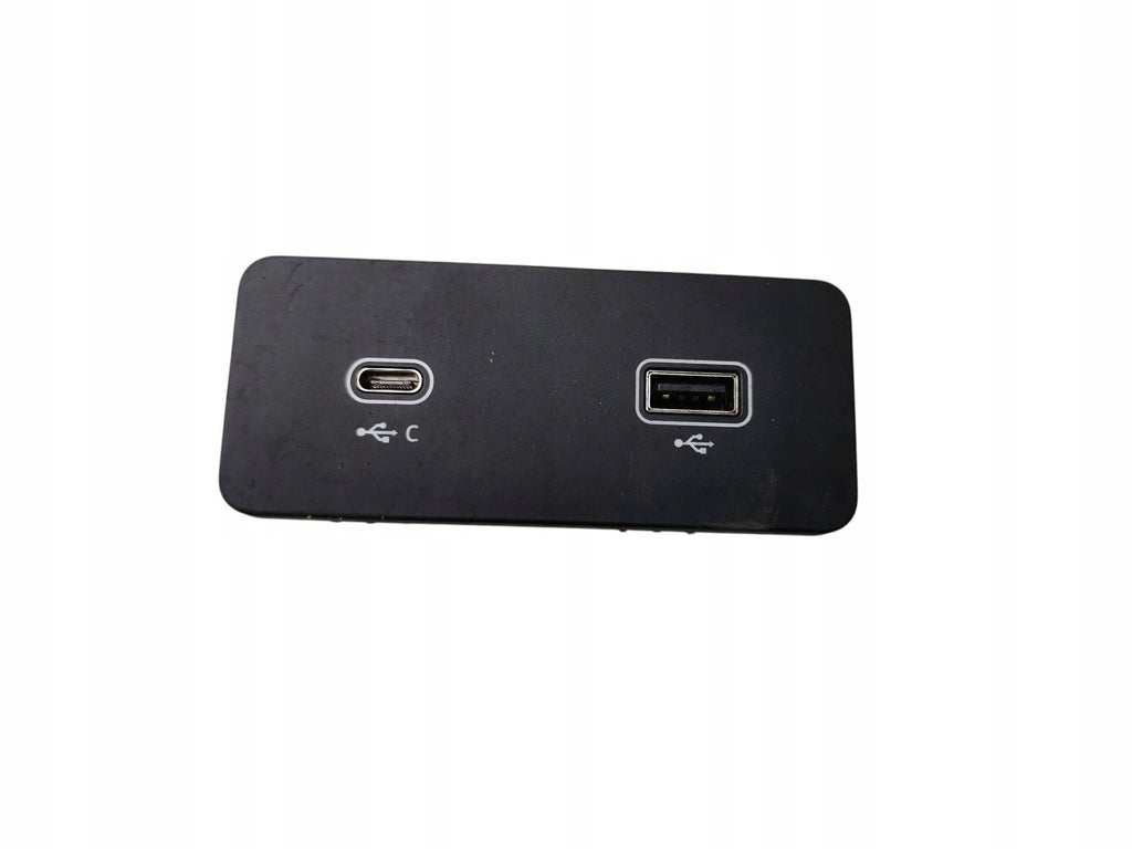 SOCKET USB PORT LAND ROVER DEFENDER II L663 DISCOVERY L550 JAGUAR X540