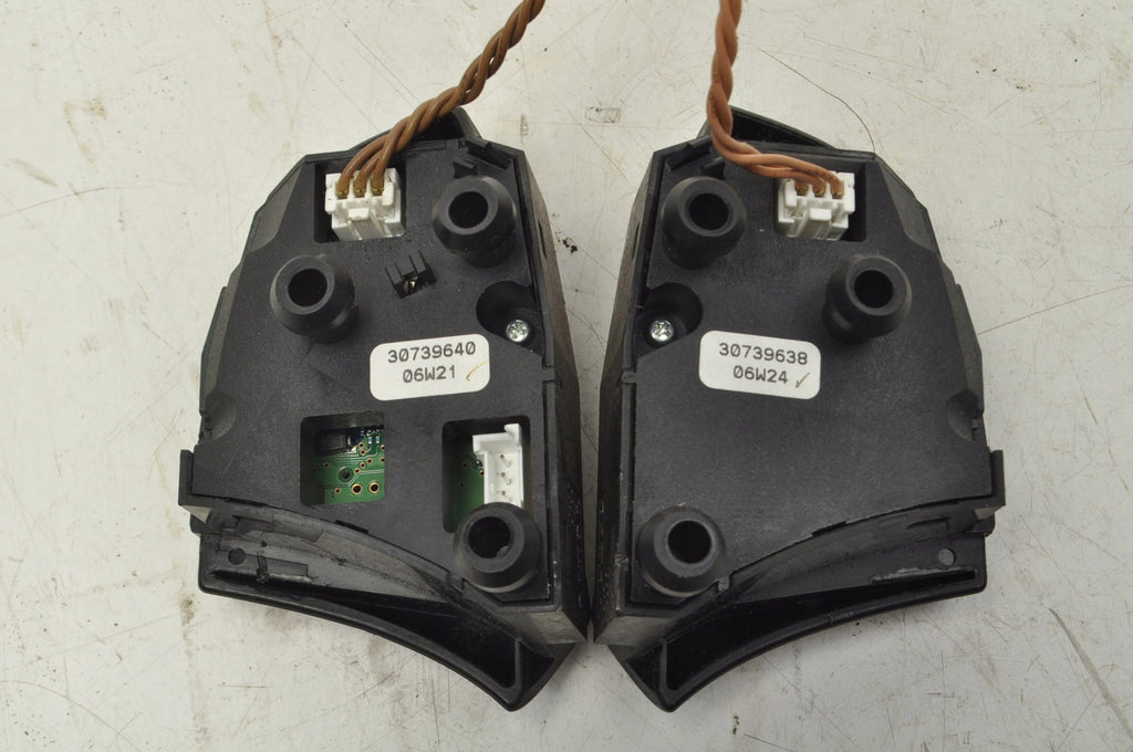STEERING WHEEL BUTTONS VOLVO S40 II V50 30739640 30739638