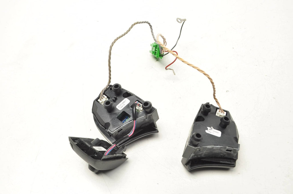 STEERING WHEEL BUTTONS VOLVO S40 IIV50 C70 C70 II 31313949 31313951 31295571