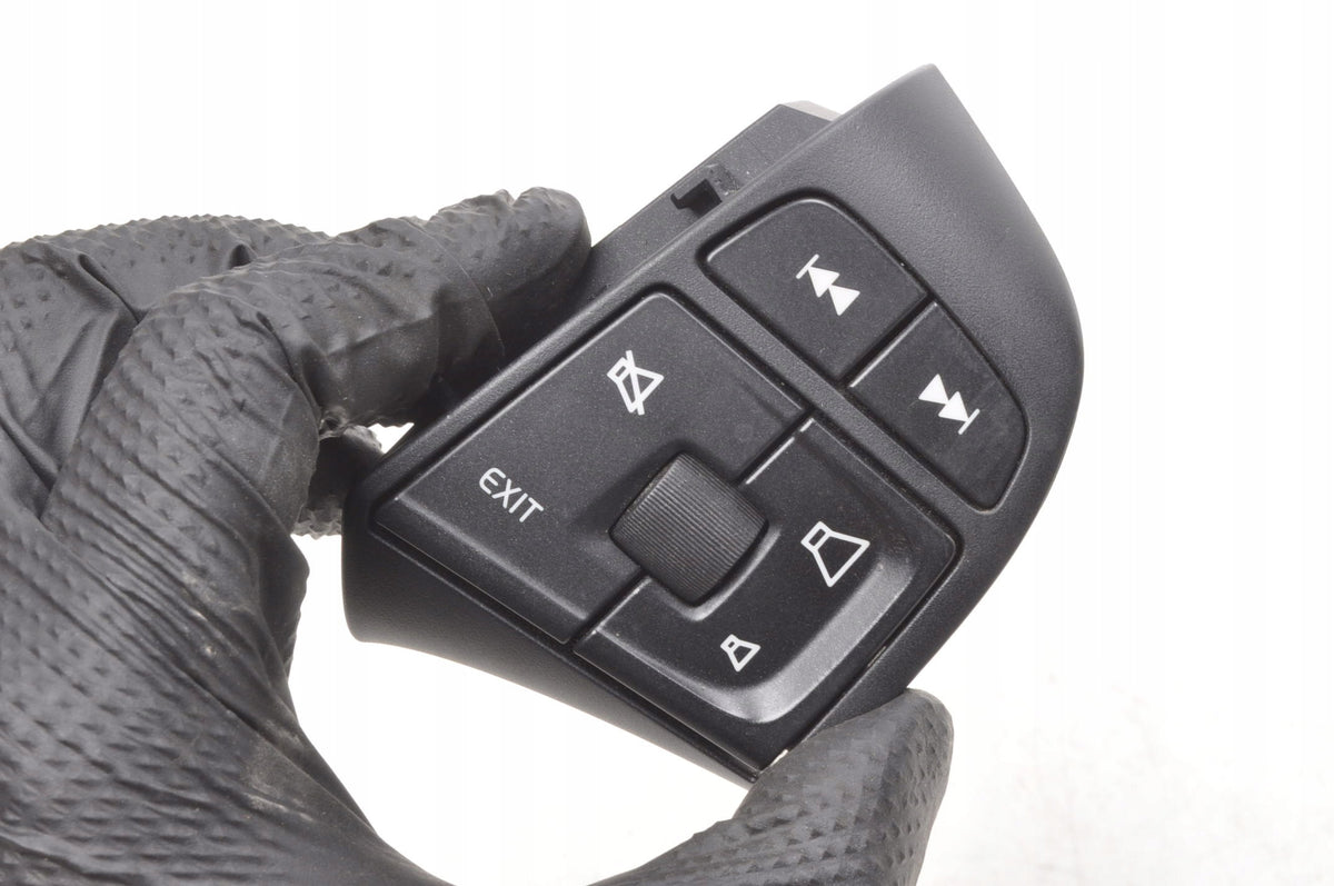 STEERING WHEEL BUTTONS VOLVO S60 II V60 31318644
