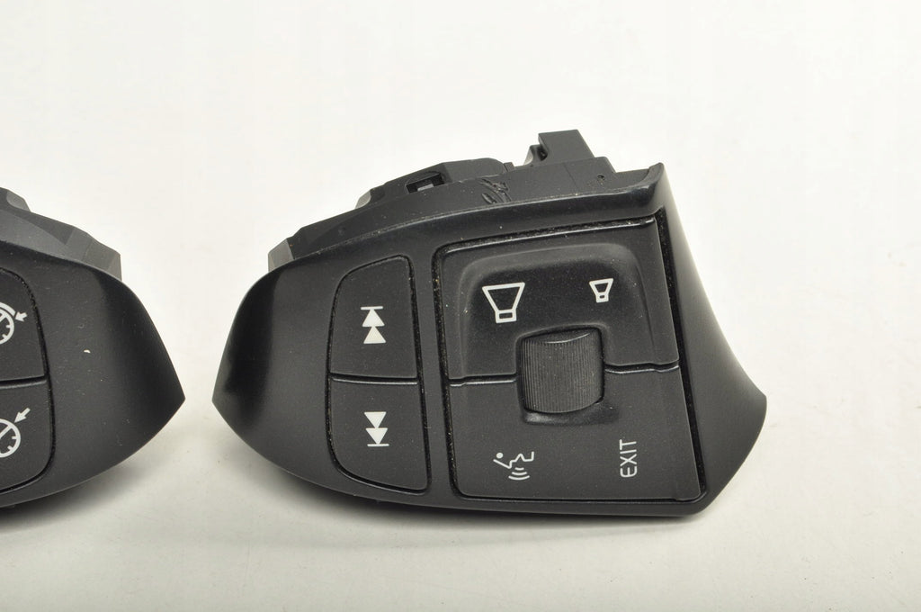STEERING WHEEL BUTTONS VOLVO S60 II V60 31334457 31334463