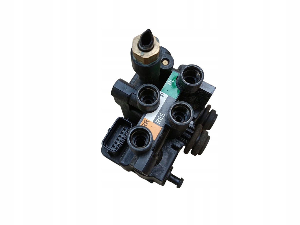 SUSPENSION DISTRIBUTOR PNEUMATICS REAR LAND ROVER DEFENDER II L663