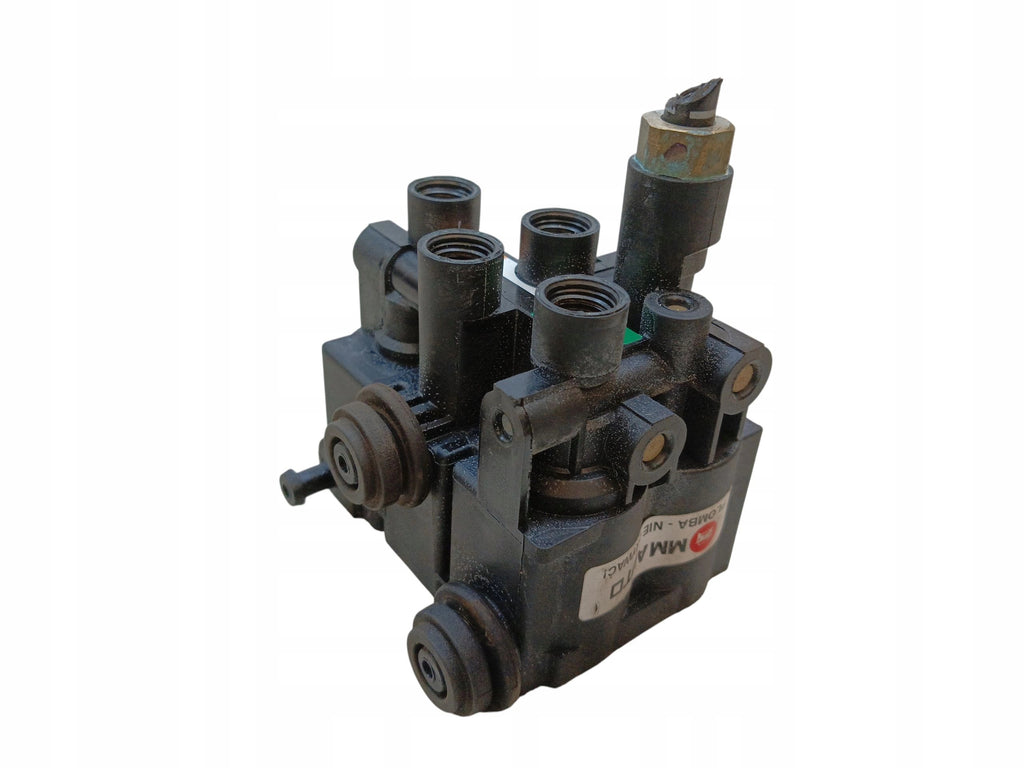 SUSPENSION DISTRIBUTOR PNEUMATICS REAR LAND ROVER DEFENDER II L663