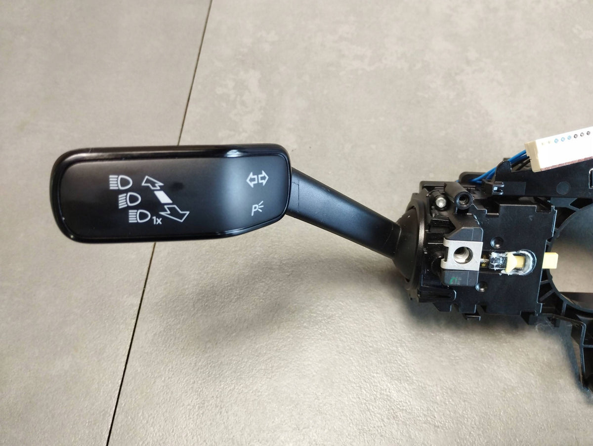 Seat Leon IV 2024 COMBINED SWITCH 5Q1953507FL