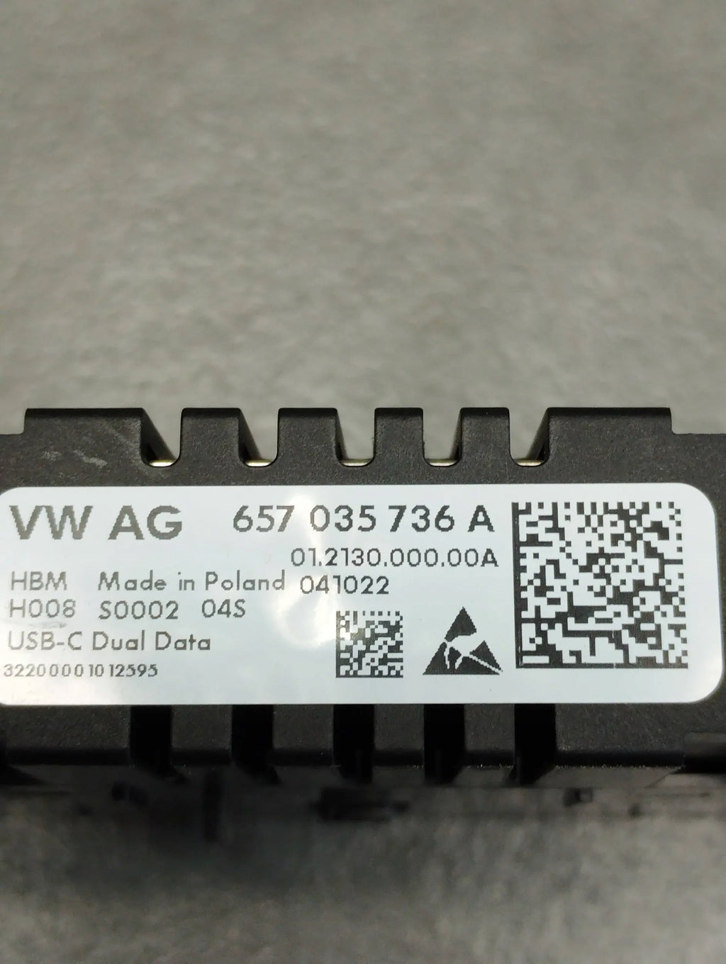 Skoda Octavia Mk4 USB 657035736A PORT SOCKET