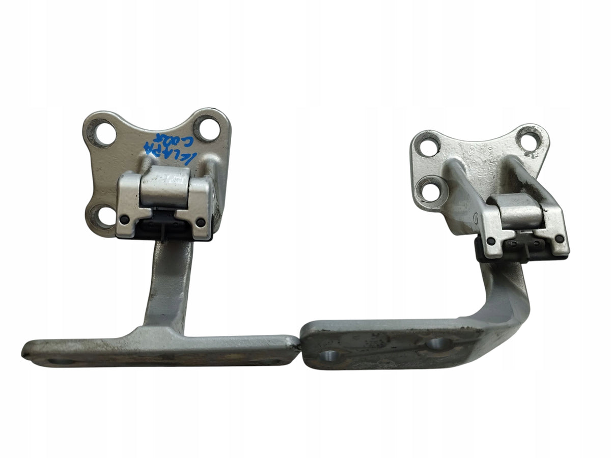 TAILGATE HINGES REAR LAND ROVER DEFENDER II L663