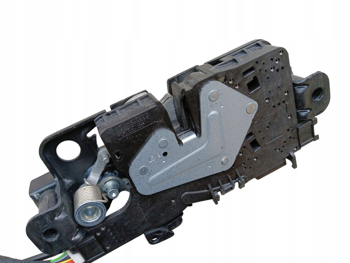 TAILGATE LOCK PULL BMW i4 G26 C87536 163672
