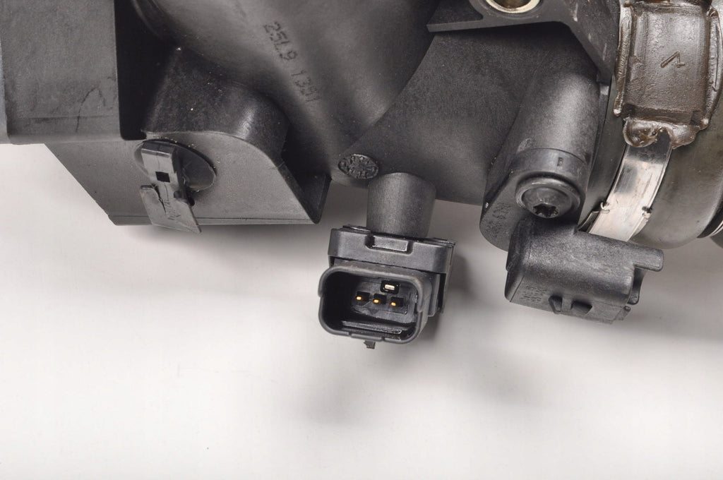 THROTTLE VOLVO C30 V50 C70 S40 II 1.6 D 110KM 9686487880