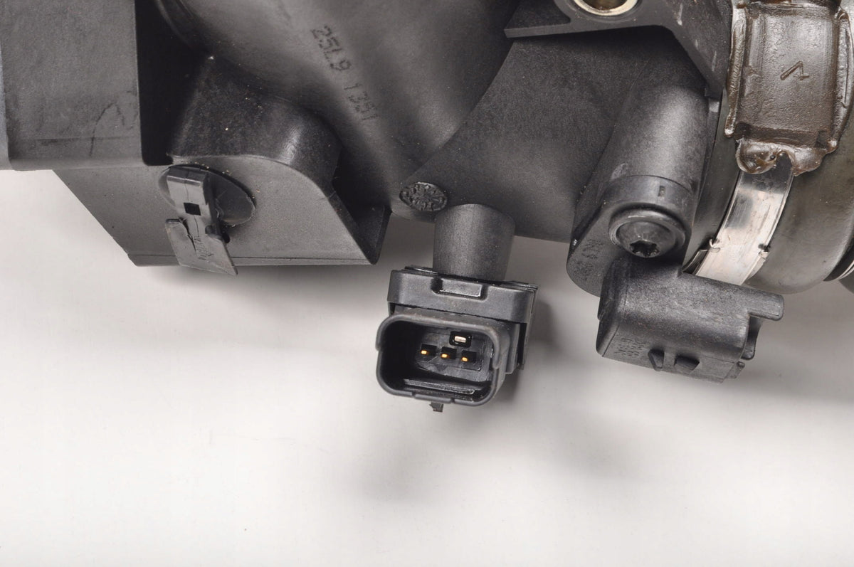 THROTTLE VOLVO C30 V50 C70 S40 II 1.6 D 110KM 9686487880