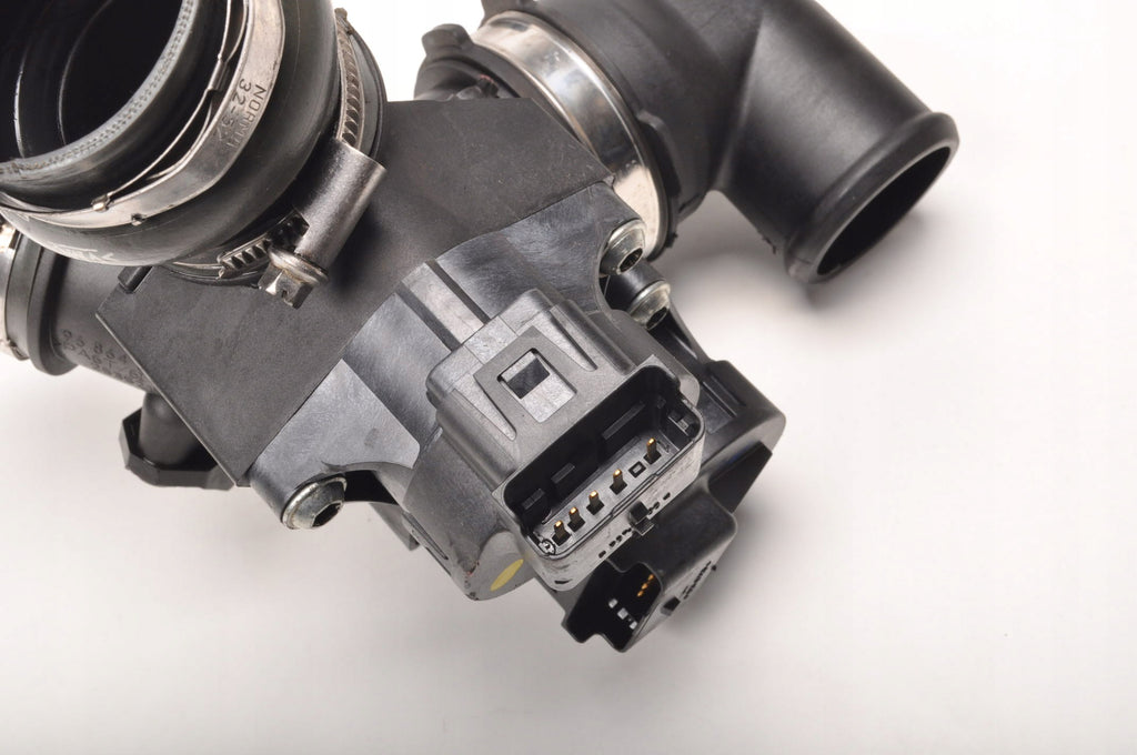 THROTTLE VOLVO C30 V50 C70 S40 II 1.6 D 110KM 9686487880