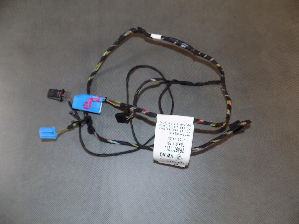 TOUAREG 7P DOOR INSTALLATION RIGHT FRONT 7P6971121J