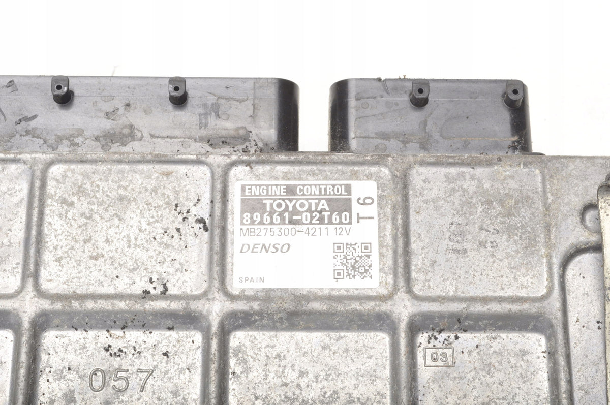 TOYOTA AURIS 1.6 ENGINE COMPUTER 89661-02T60