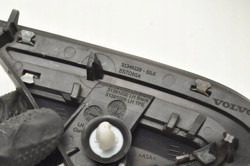 TRIANGLE CAP LEFT VOLVO V40 II 31349229
