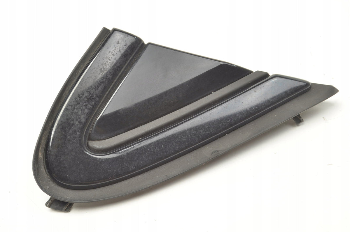 TRIANGLE FENDER GUARD RIGHT VOLVO V40 31349230