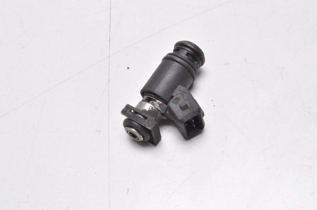 VOLKSWAGEN BORA 2.3 V5 150KM INJECTION INJECTOR 021031B