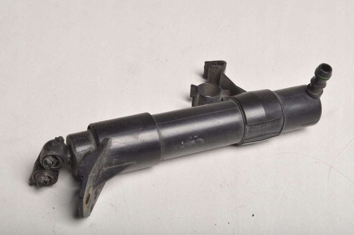 VOLKSWAGEN GOLF V HEADLIGHT WASHER PUMP