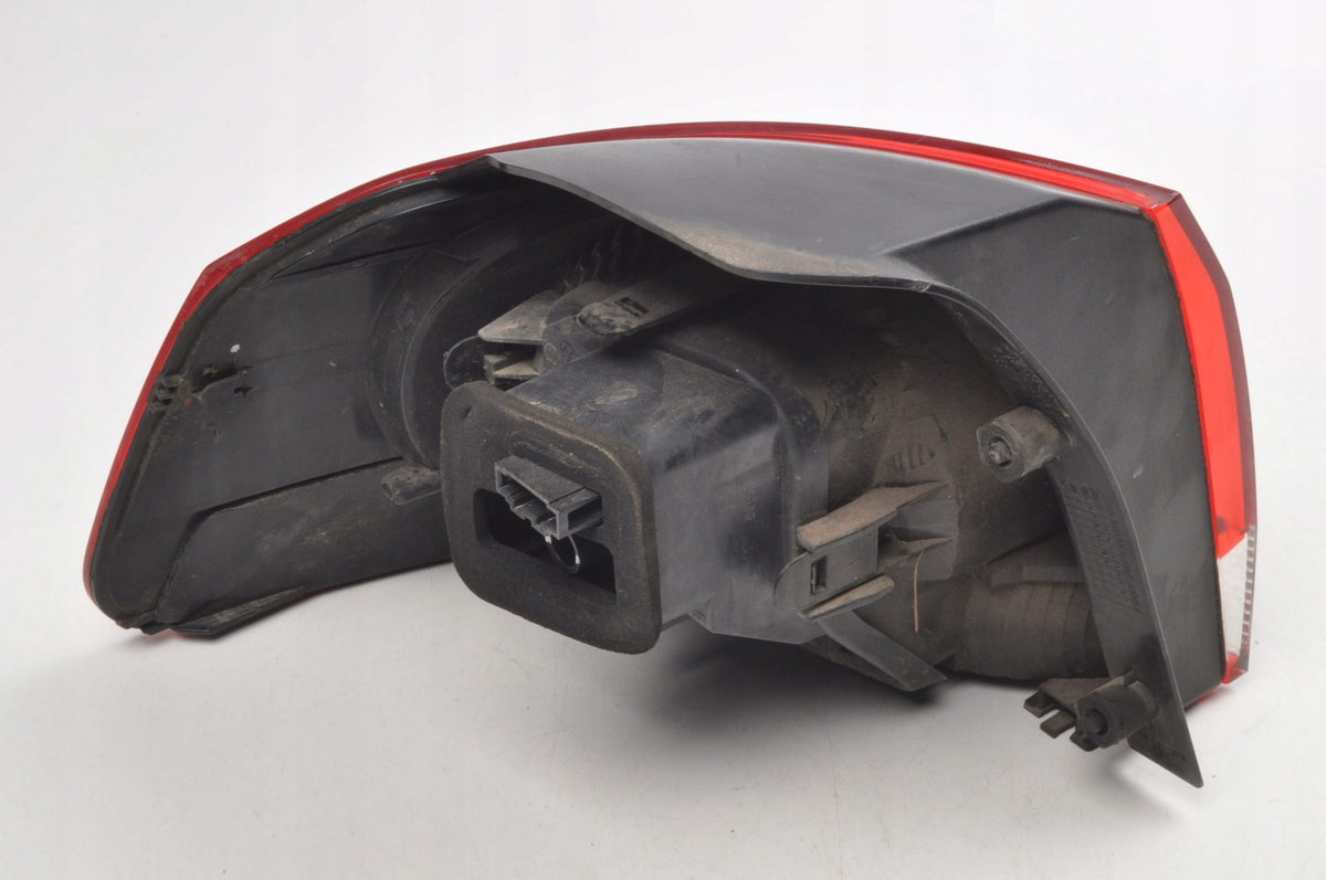 VOLKSWAGEN GOLF VI LAMP RIGHT REAR 5K0945258