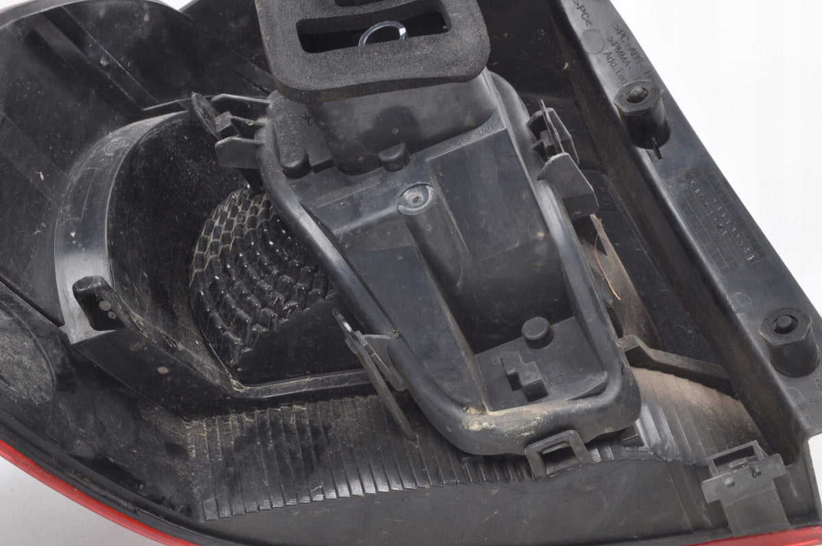 VOLKSWAGEN GOLF VI LAMP RIGHT REAR 5K0945258