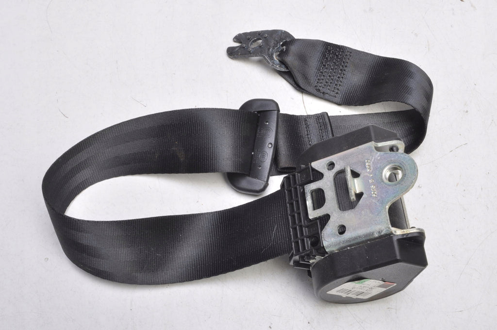 VOLKSWAGEN GOLF VII SEAT BELT LEFT REAR 2 ROW 5G0857805RAA