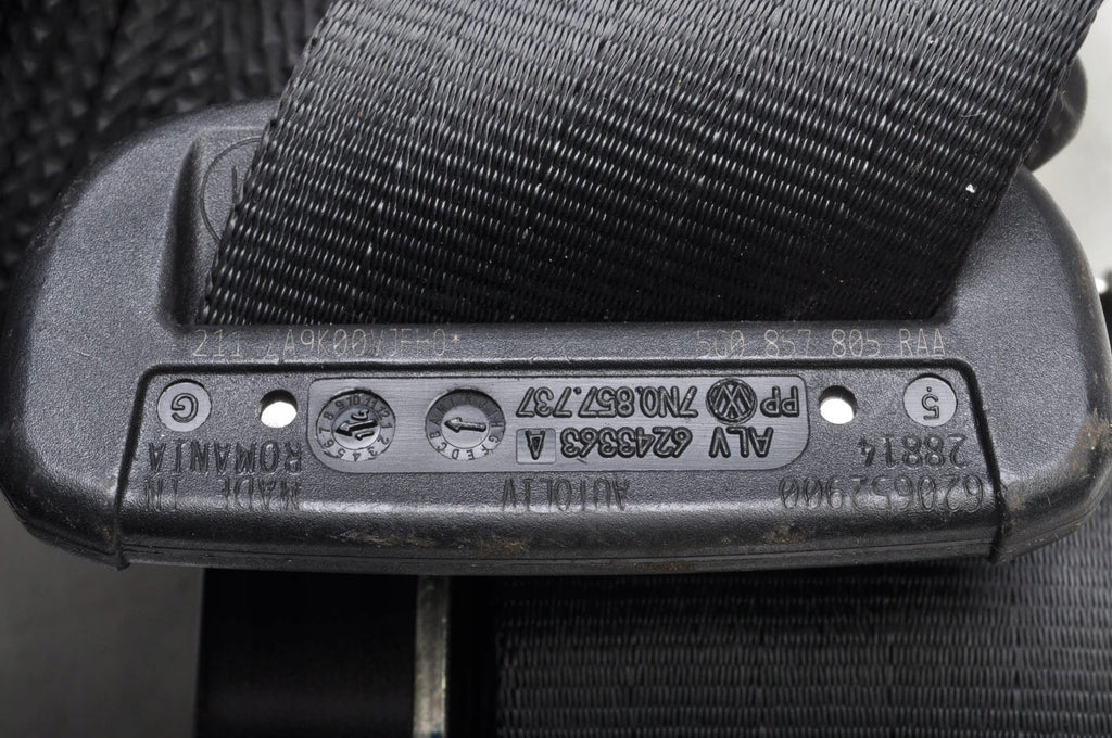 VOLKSWAGEN GOLF VII SEAT BELT LEFT REAR 2 ROW 5G0857805RAA