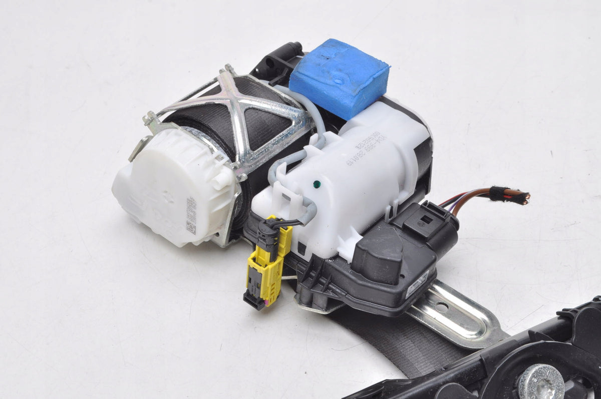 VOLKSWAGEN GOLF VII SEAT BELT RIGHT FRONT 34172625B