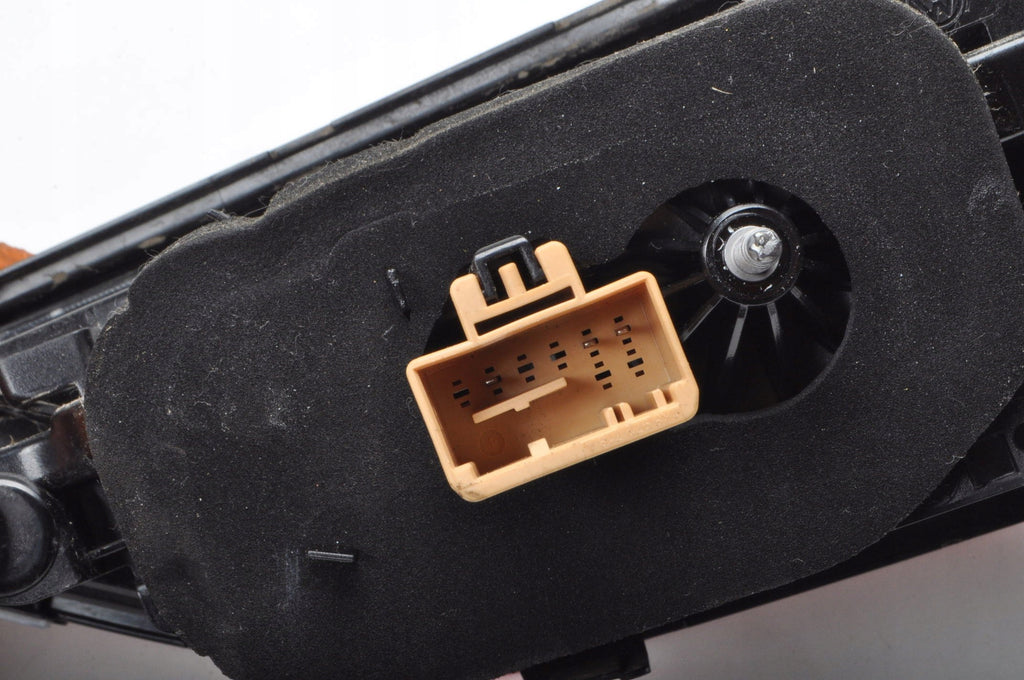 VOLKSWAGEN GOLF VIII LAMP LEFT REAR FLAP HB 5H0945093D ENGLISHMAN