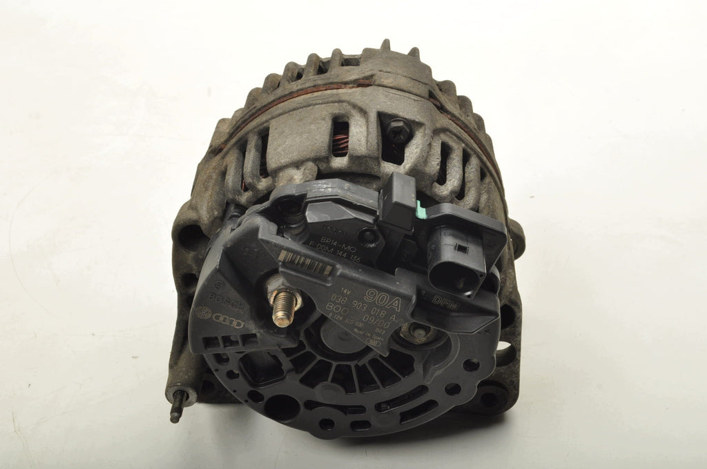 VOLKSWAGEN NEW BEETLE 2.0 B ALTERNATOR 038903018A