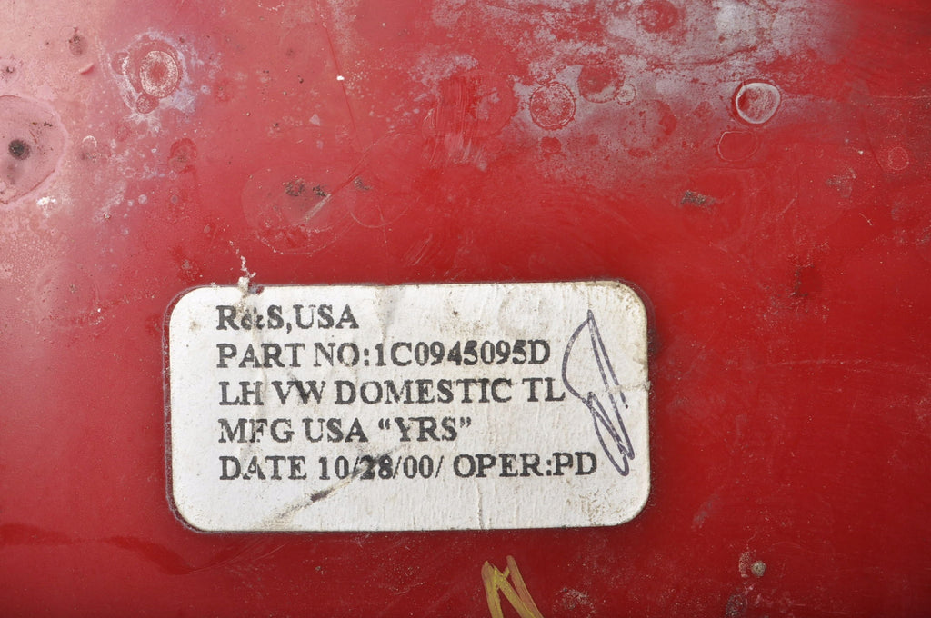 VOLKSWAGEN NEW BEETLE LAMP LEFT REAR 1C0945095D