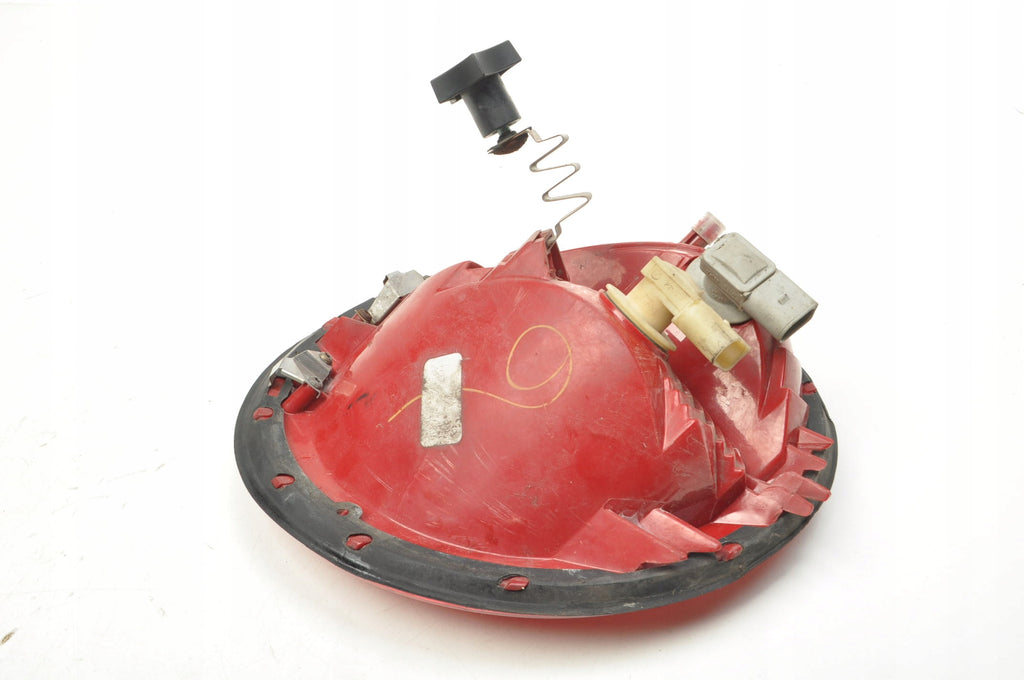 VOLKSWAGEN NEW BEETLE LAMP LEFT REAR EUROPE