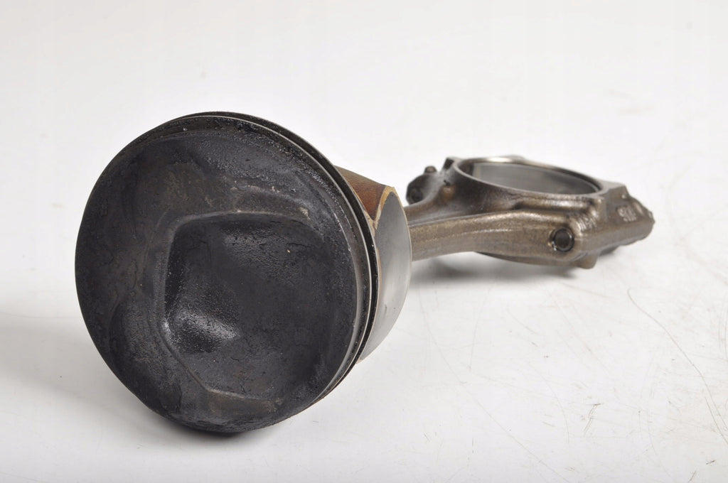 VOLKSWAGEN PASSAT B6 2.0 FSI PISTON WITH CONNECTING ROD
