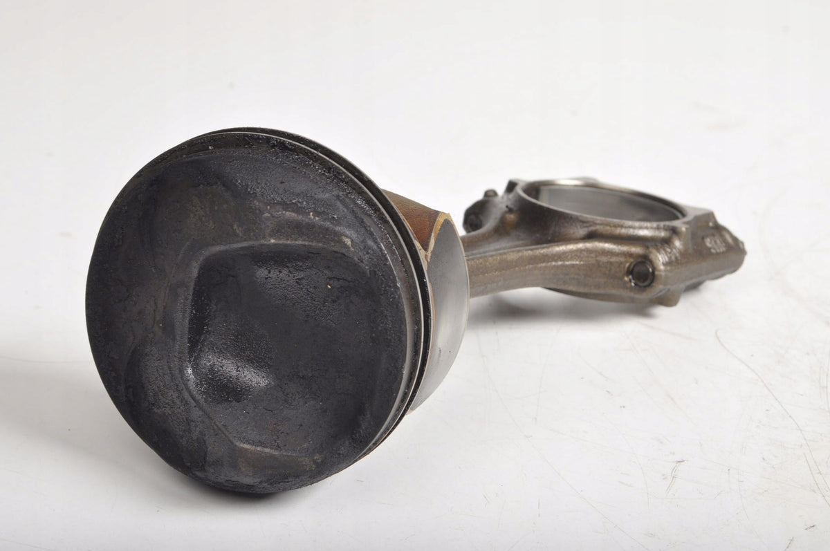 VOLKSWAGEN PASSAT B6 2.0 FSI PISTON WITH CONNECTING ROD