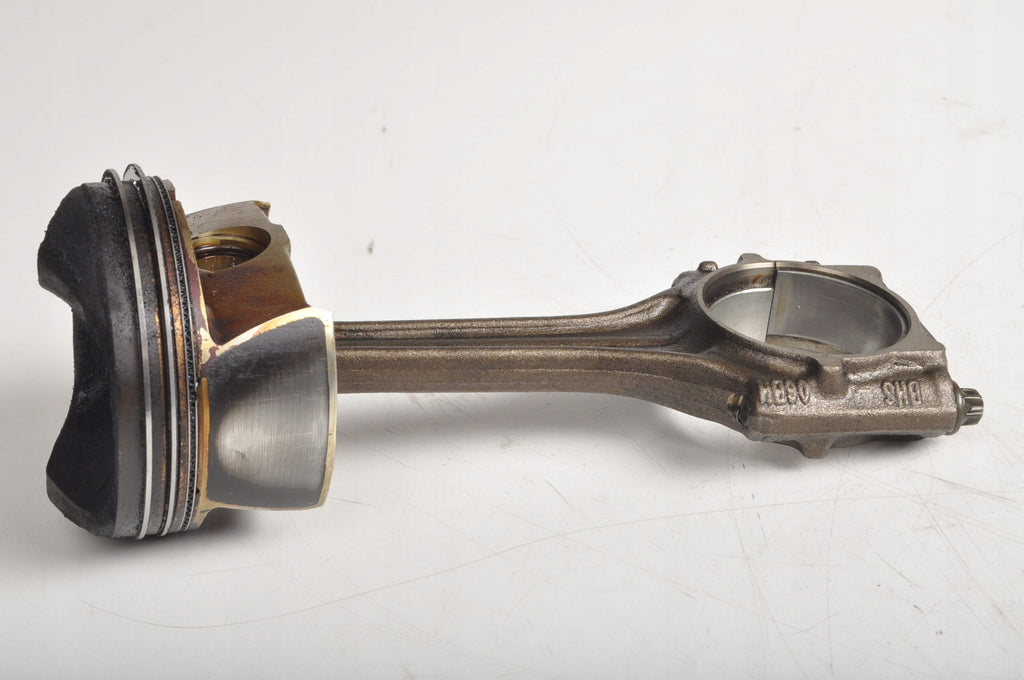 VOLKSWAGEN PASSAT B6 2.0 FSI PISTON WITH CONNECTING ROD