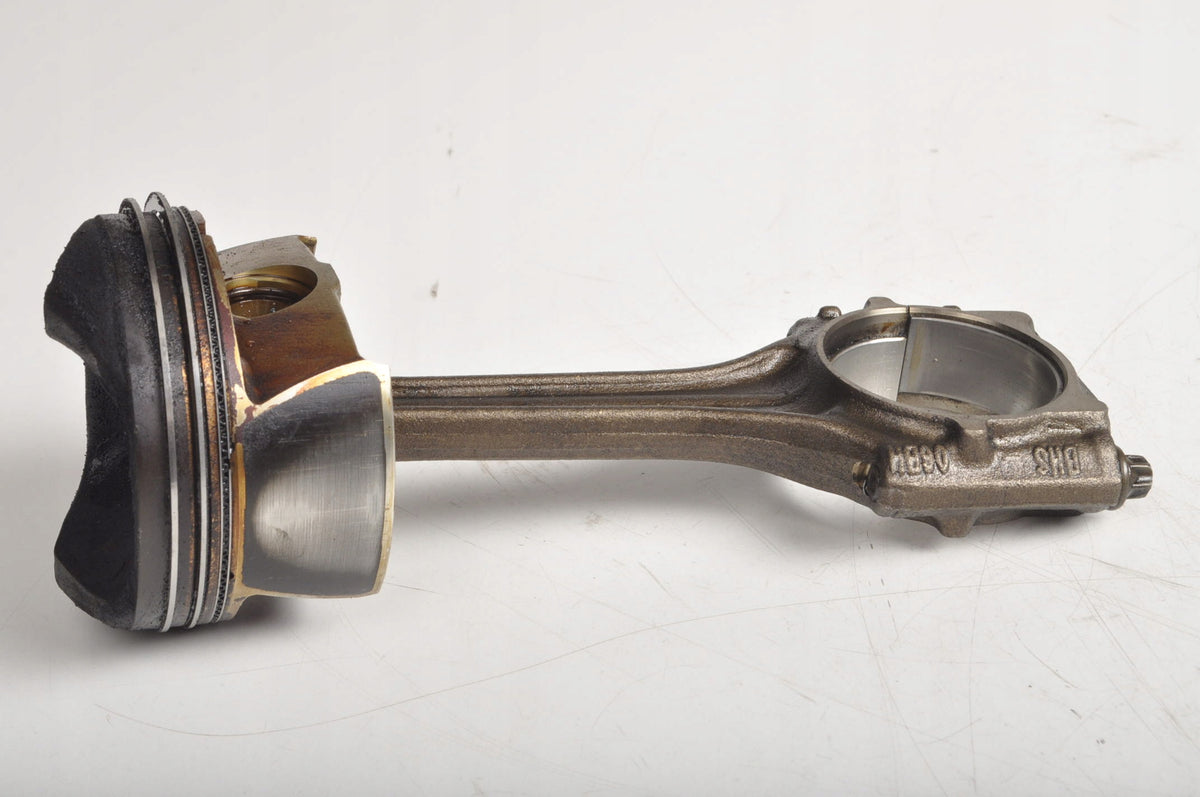 VOLKSWAGEN PASSAT B6 2.0 FSI PISTON WITH CONNECTING ROD