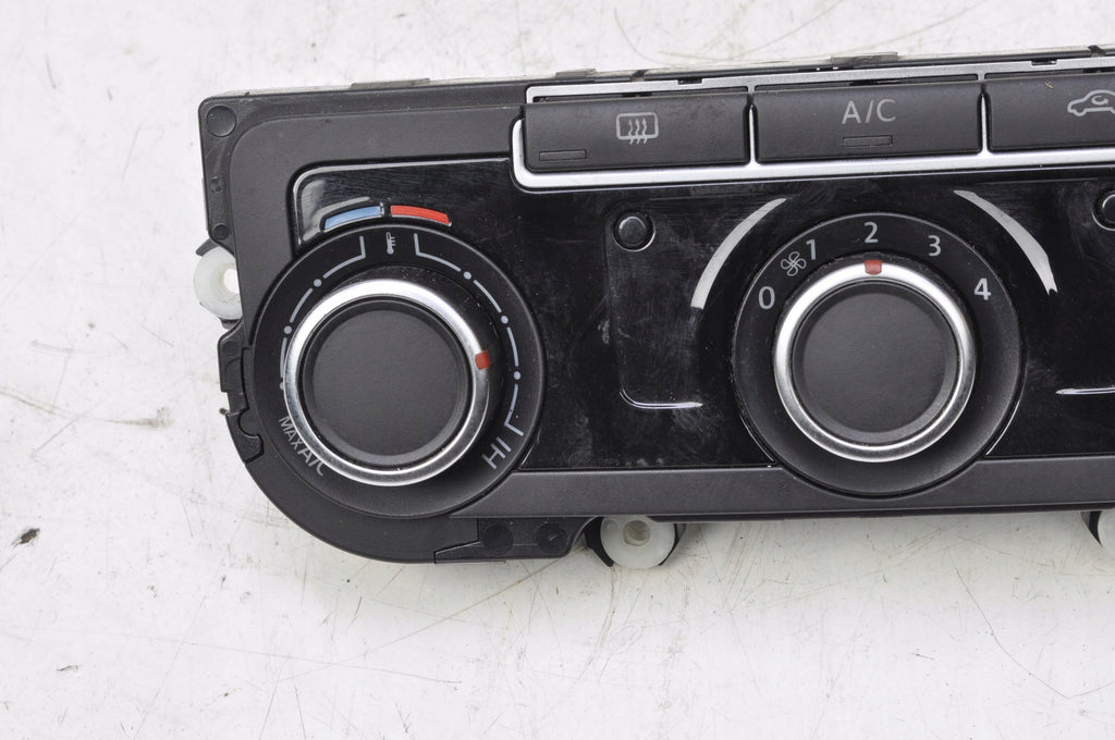 VOLKSWAGEN PASSAT B7 AIR SUPPLY PANEL 5HB011292