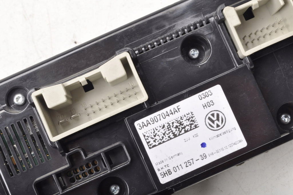 VOLKSWAGEN PASSAT B7 PANEL AIR CONDITIONING SWITCH 3AA907044AF