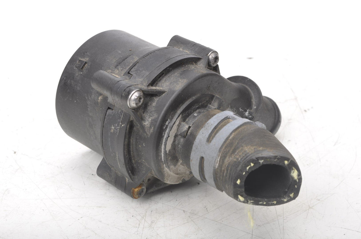 VOLKSWAGEN PASSAT B8 1.8 TSI WATER PUMP 5Q0121599AK