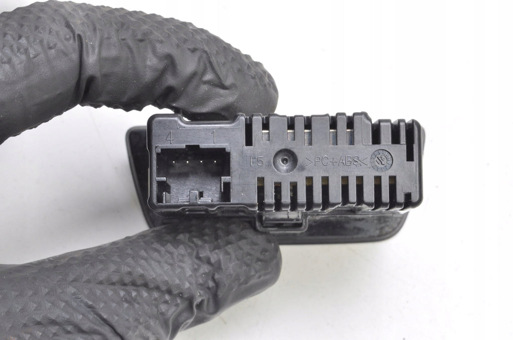 VOLKSWAGEN T-ROC GOLF VIII USB INPUT 21R 2G6035954