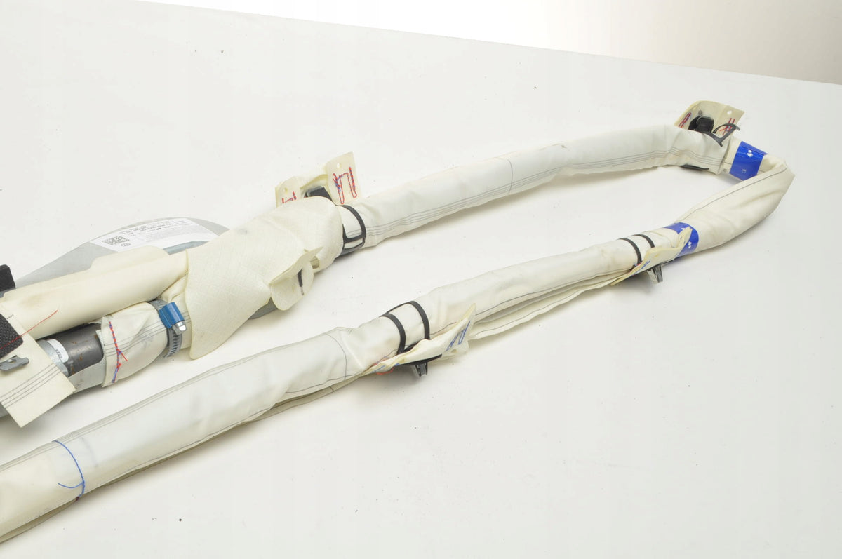 VOLKSWAGEN TIGUAN AND CURTAIN AIRBAG RIGHT 5N0880742G